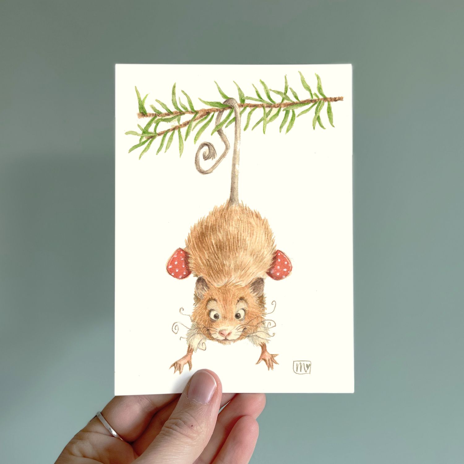 Postkarte Maus am Baum - farbiger Kunstdruck zum Thema Weihnachten