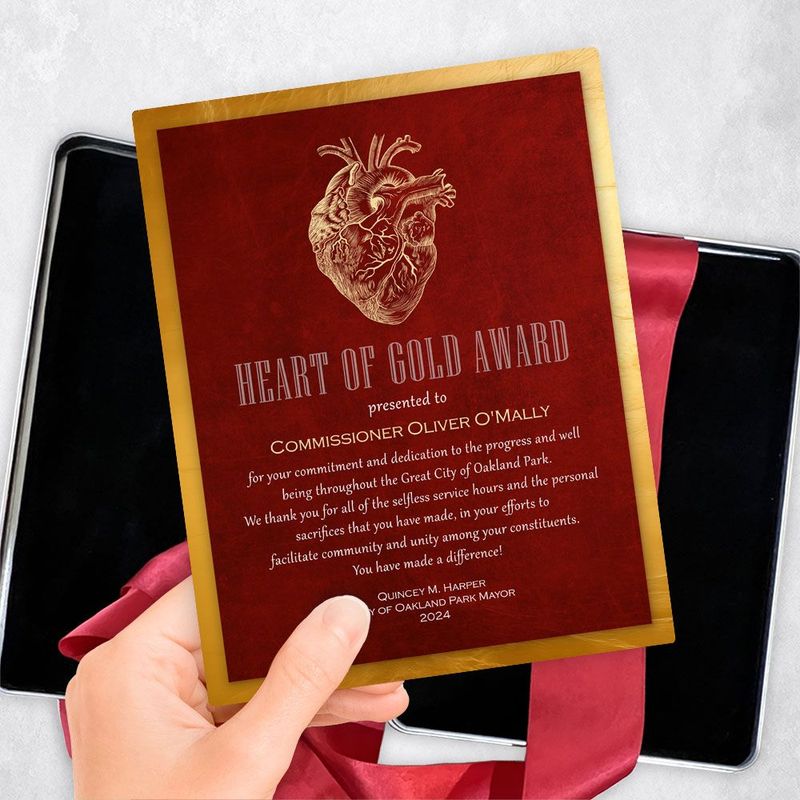 Red Tin Good Samaritan Heart Recognition Gift Delivery Box Gift for Volunteer TOY-2104