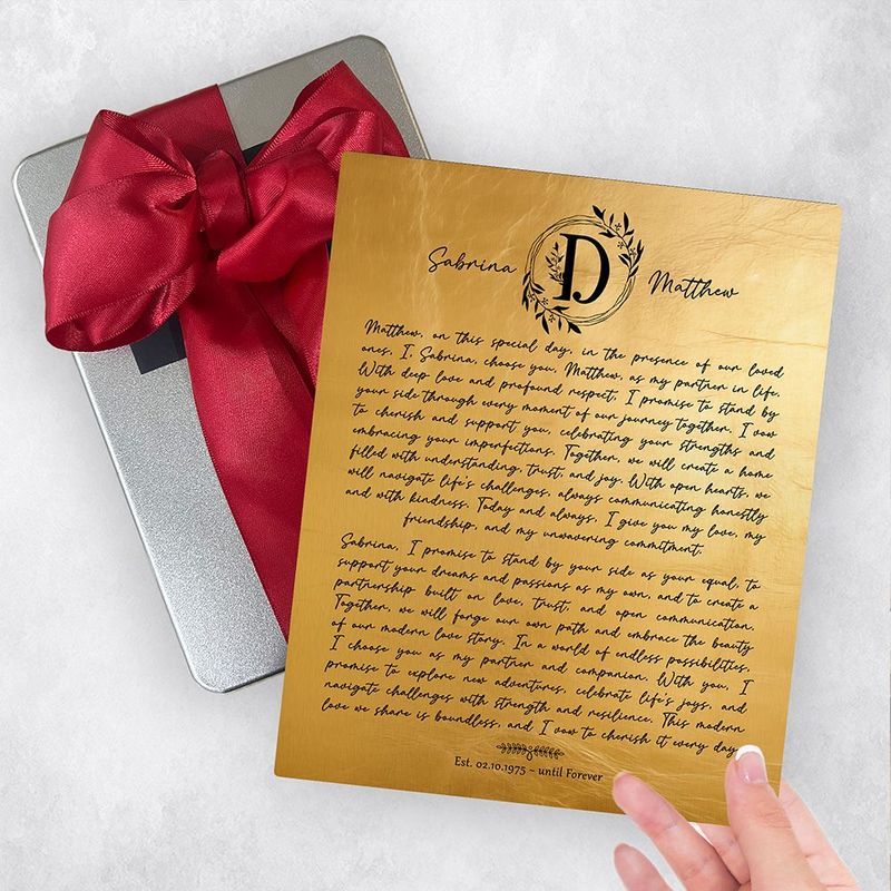 Gold Surname Monogram and History Housewarming Gift Delivery Box Gift for Family TOY-2124
