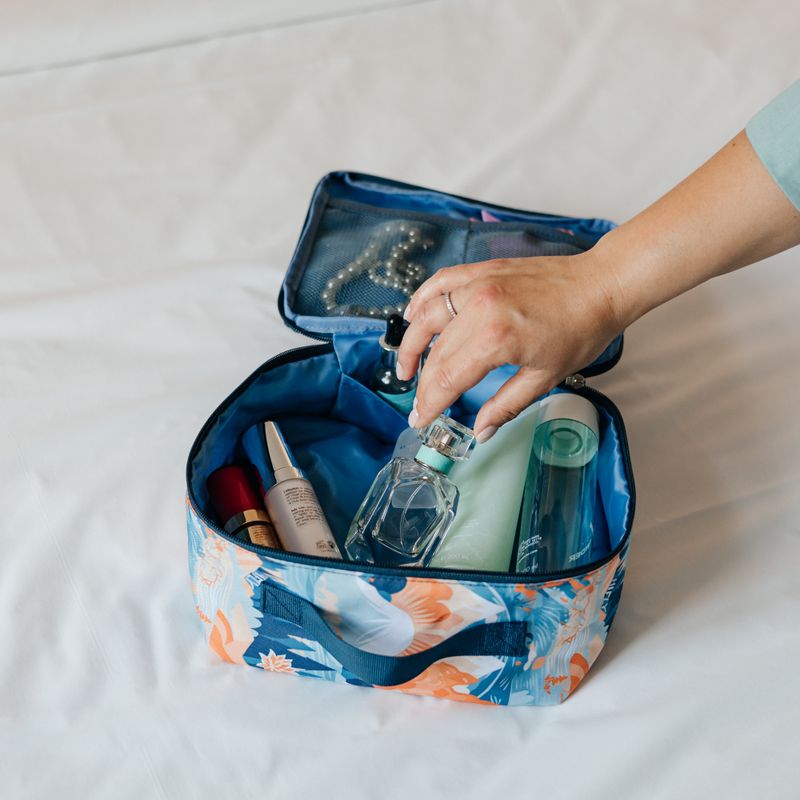 Cosmetic / Toiletry Bag HIFLY Austria The Alps