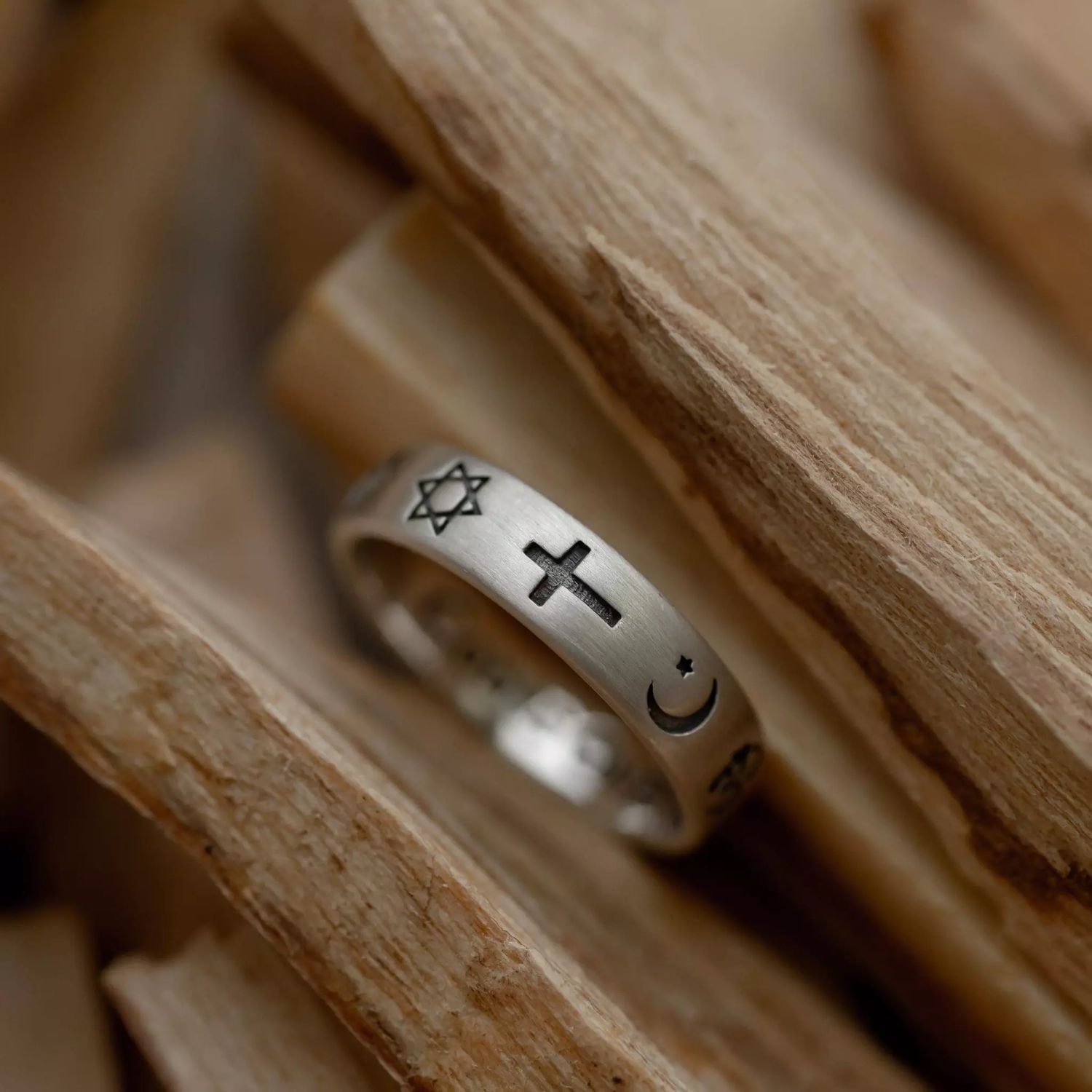 ISLAND SOUL God Is One Ring, Silver 925