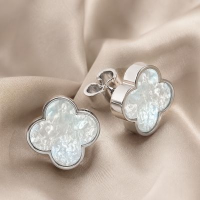ISLAND SOUL Clover Stud Earrings with White Mother-of-Pearl, Silver 925