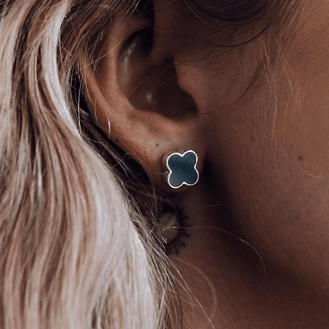 ISLAND SOUL Clover Stud Earrings with Black Onyx, Silver 925