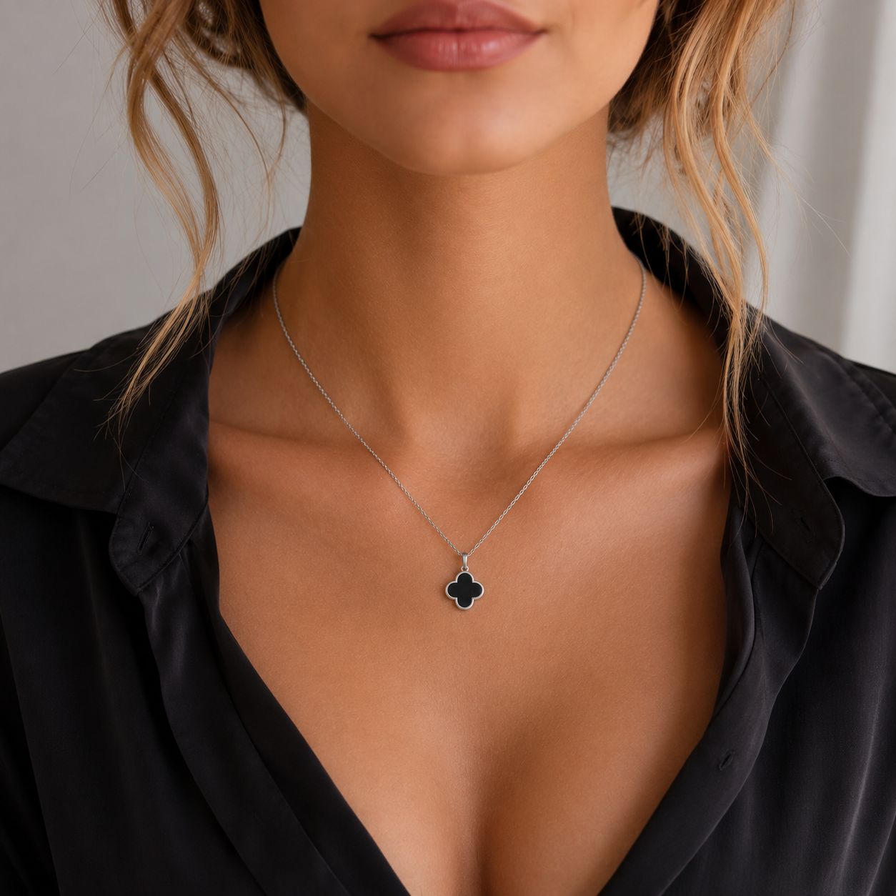 ISLAND SOUL Clover Pendant with Black Onyx, Silver 925
