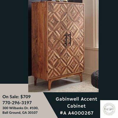 Gabinwell Accent Cabinet
