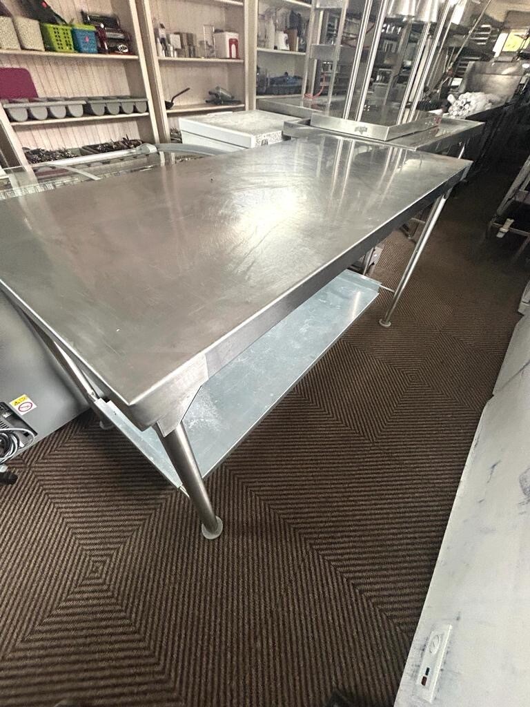 1650 x 750 Stainless Steel Flat Tabel - With under shelf