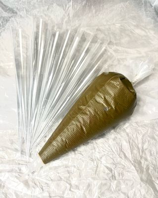 Sac a poche 200 g + 15 conetti vuoti Sac a poche 200 g + 15 conetti vuoti