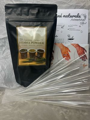 100 g polvere di henne + 15 conetti vuoti