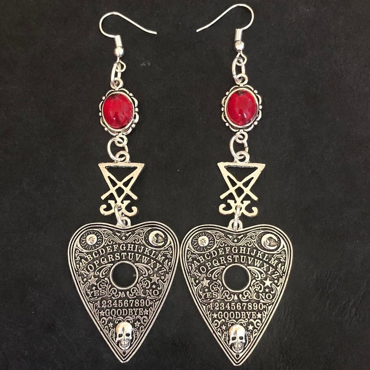 Séance Whispers Gothic Earrings