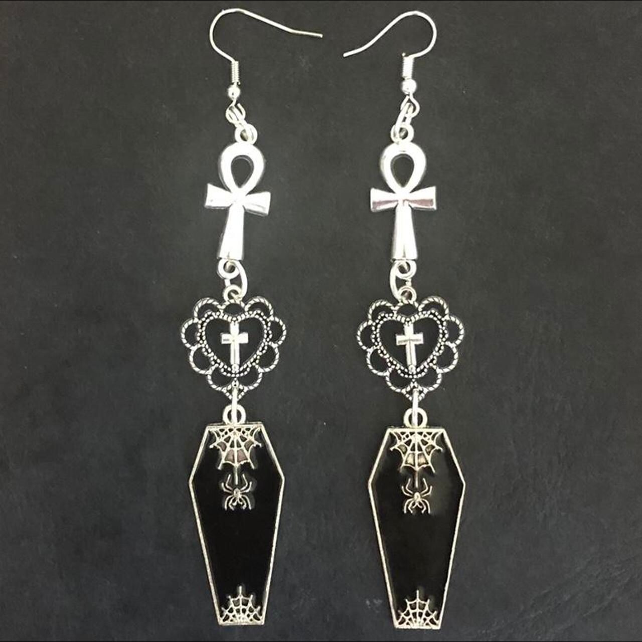 Widow's Whisper Gothic Earrings (Black)