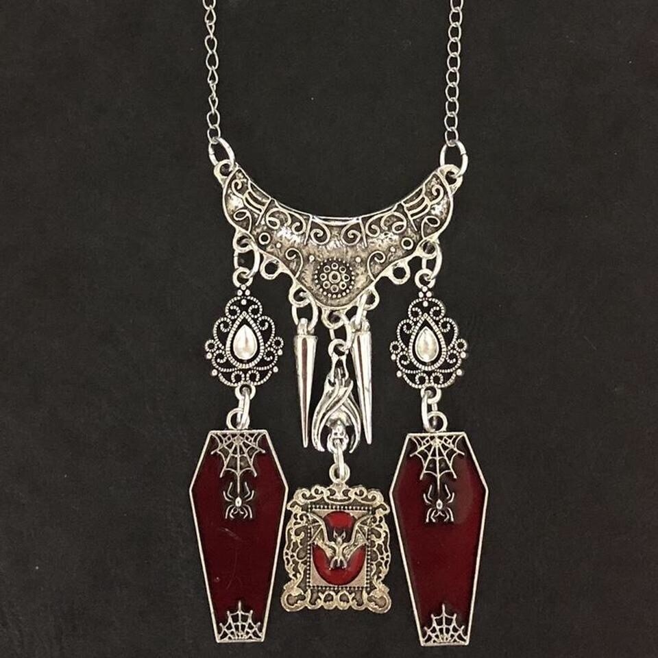 Vampiric Elegance Gothic Necklace