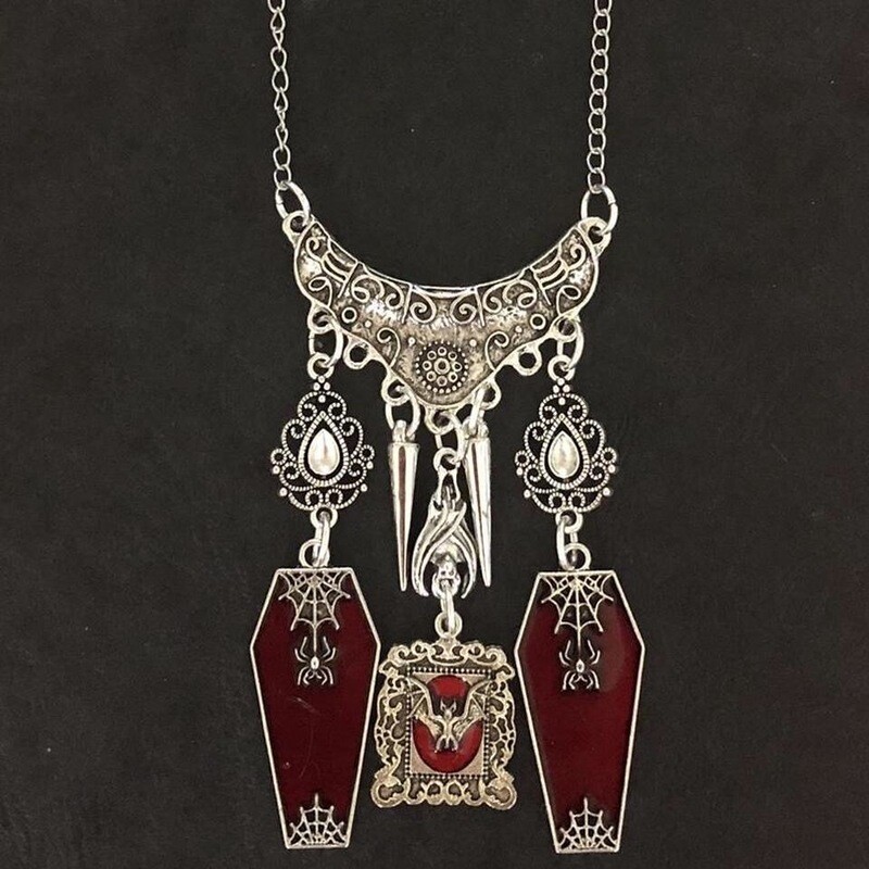 Vampiric Elegance Gothic Necklace