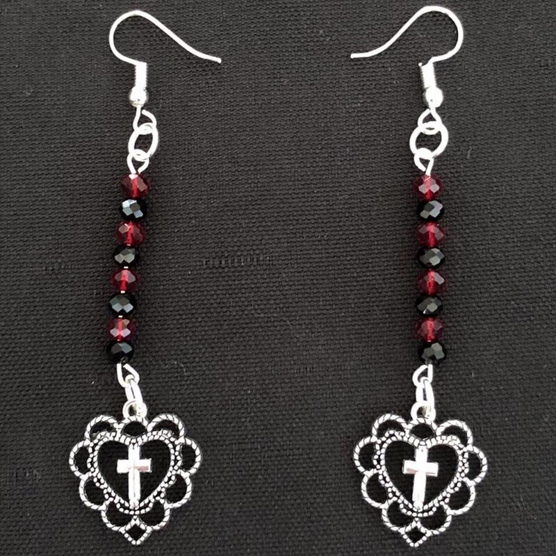 Beaded Buddies: Romantic Heart Gothic Earrings