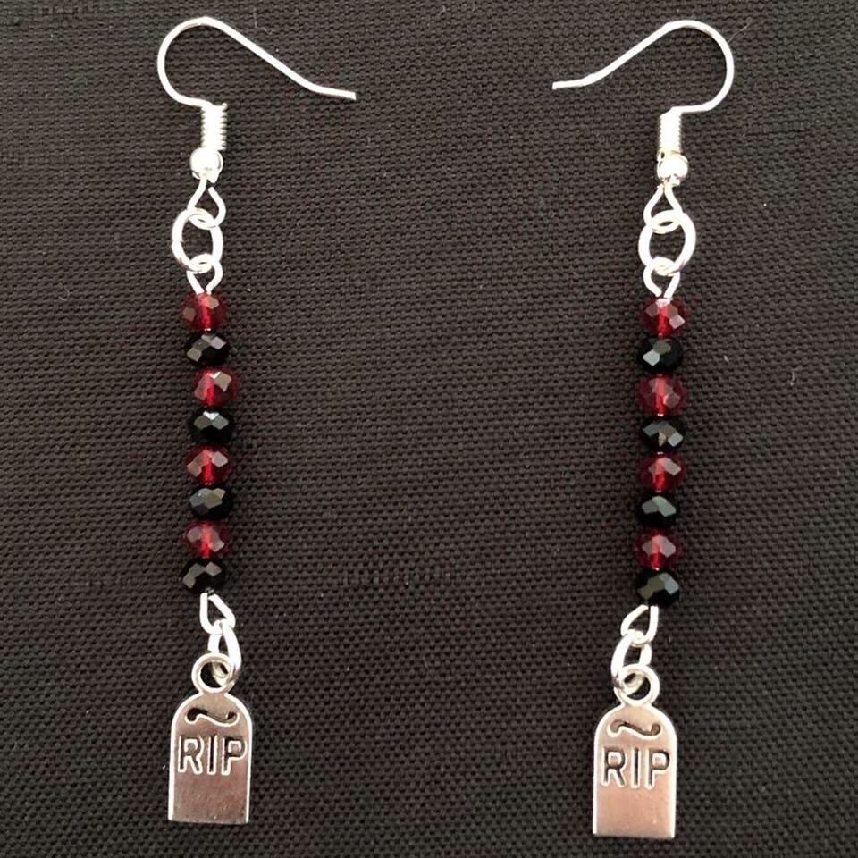 Beaded Buddies: Tombstone Gothic Earrings
