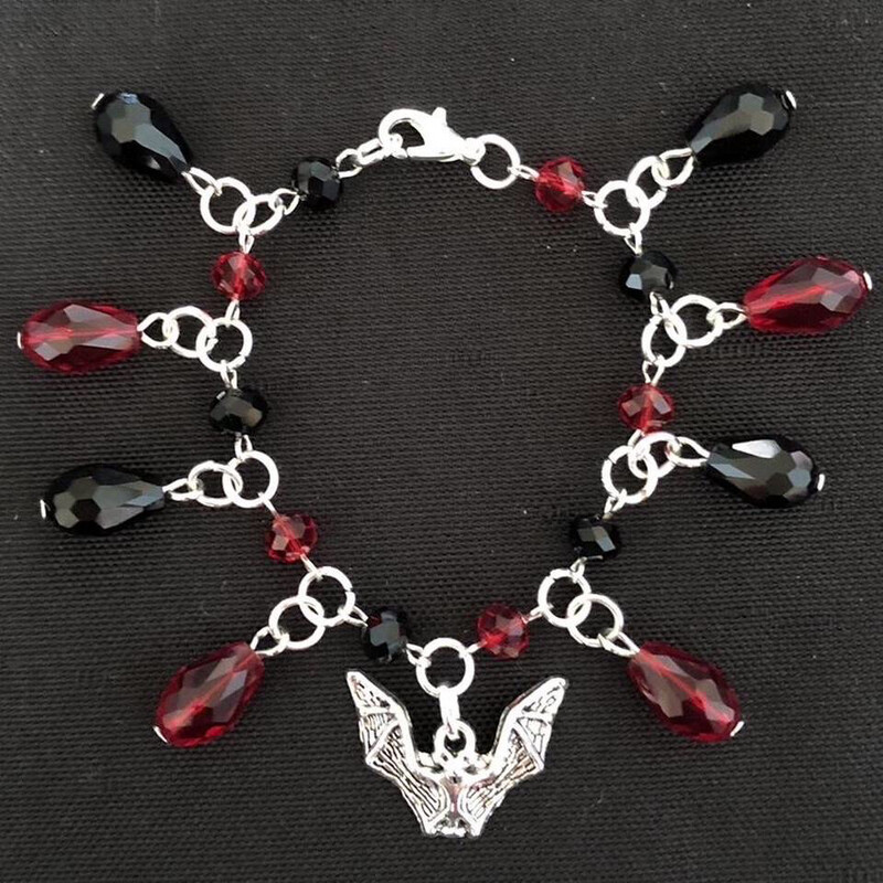 Beaded Buddies: Bat Gothic Bracelet