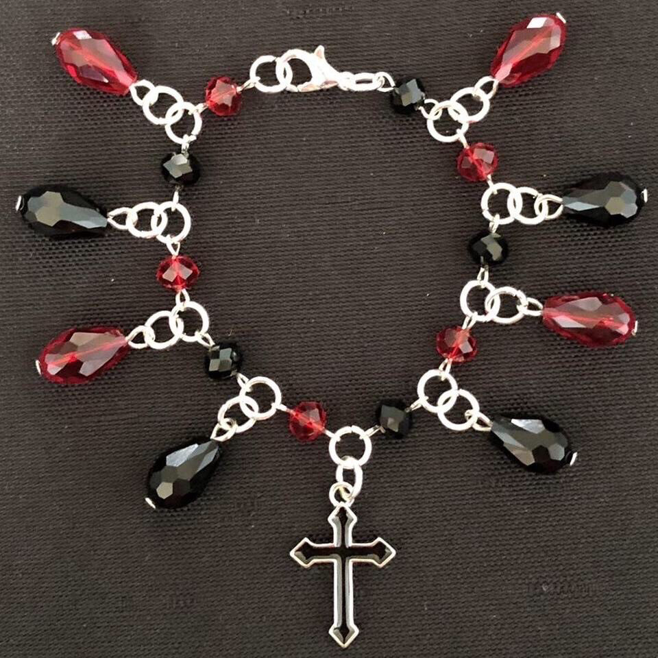 Beaded Buddies: Vampire Cross Gothic Bracelet
