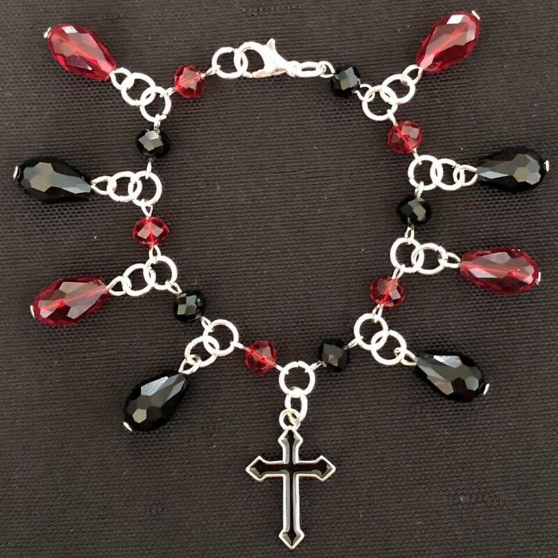 Beaded Buddies: Vampire Cross Gothic Bracelet