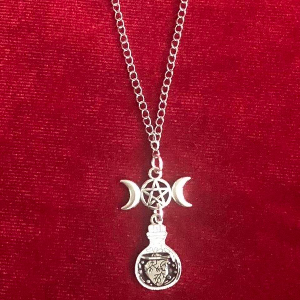 Decaying Heart Pentagram Necklace