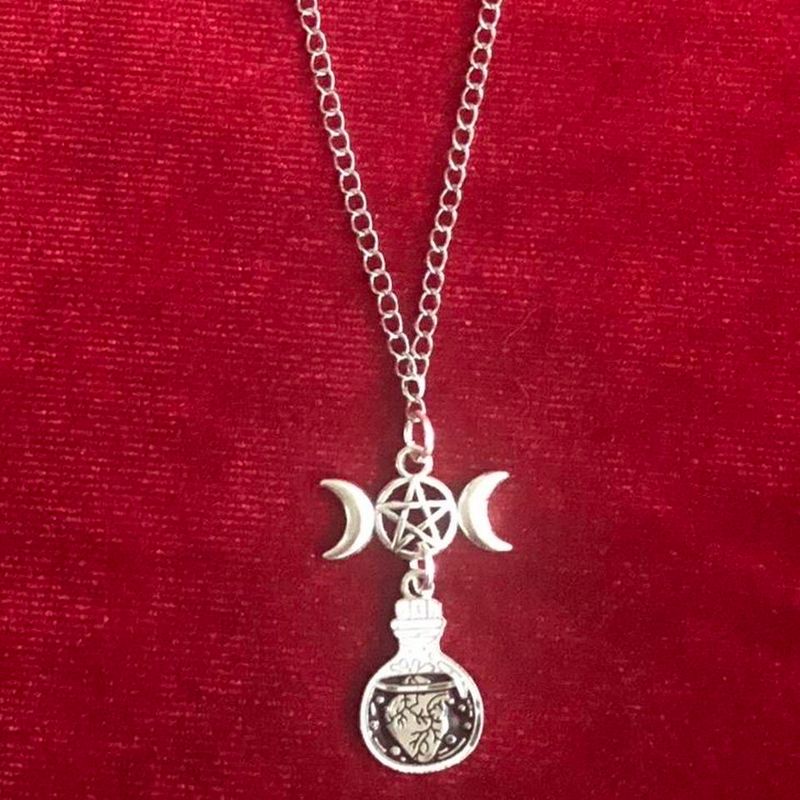 Decaying Heart Pentagram Necklace