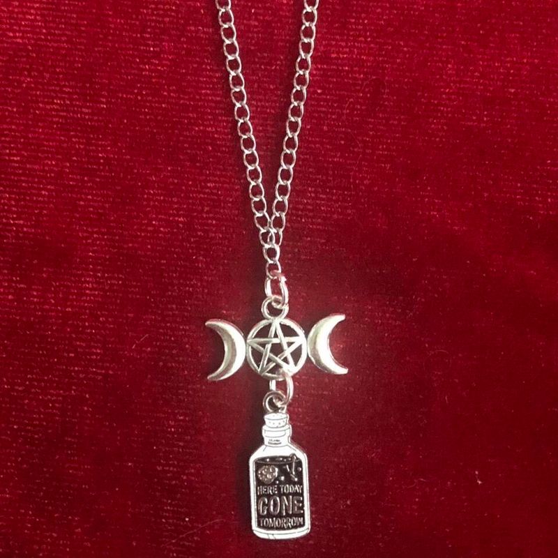 Poisoned Brainz Pentagram Gothic Necklace