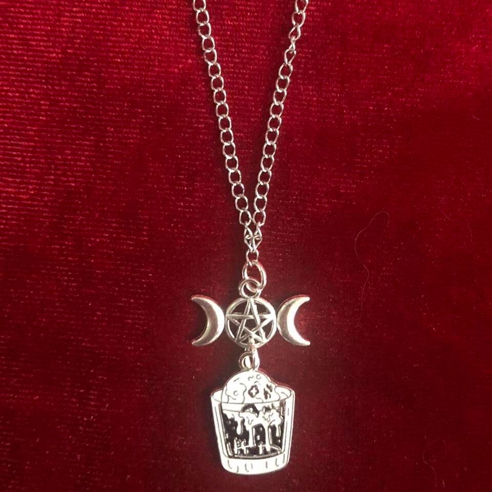 Poisoned Skull Pentagram Necklace