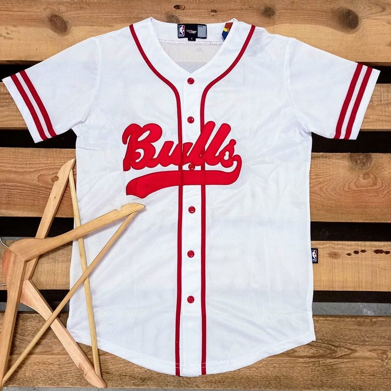 Beisbolera CHICAGO BULLS | detalles rojos | S M L XL