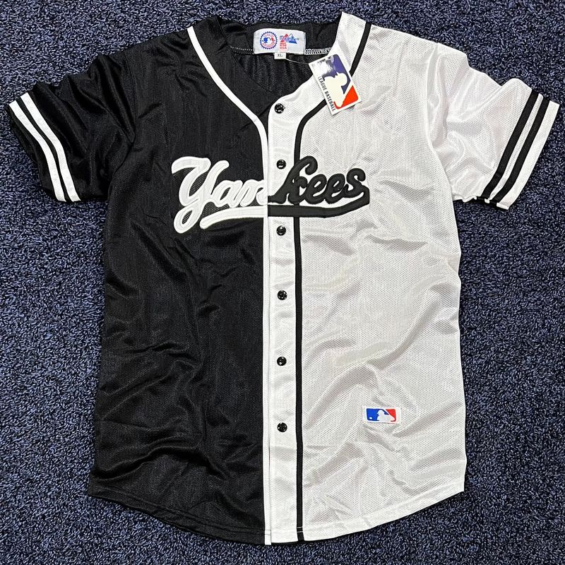Beisbolera YANKEES | Mitad negra | blanca | Talla XL