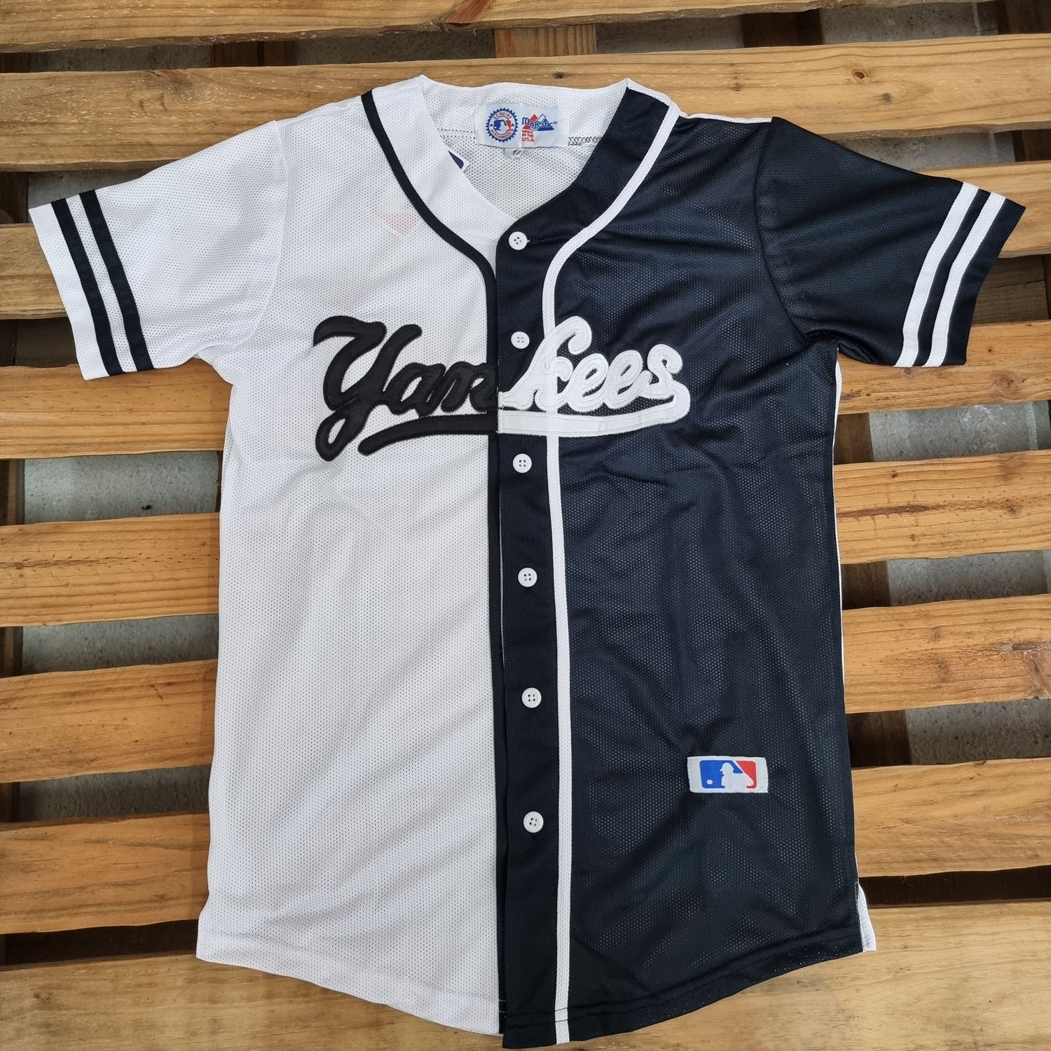 Beisbolera YANKEES | Mitad blanca | negra | Talla XL