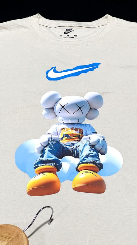 T-Shirt Kaws NK - beige - Unitalla S|M Slim Fit