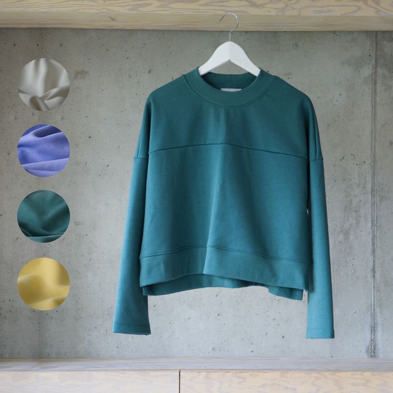 HEY PLAY SWEATER         Mono · Cropped