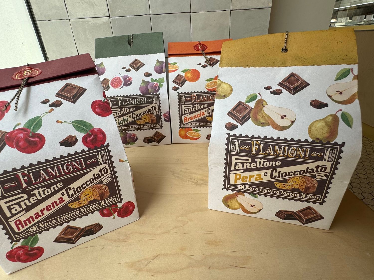 PANETTONE AMARENA - CIOCCOLATO