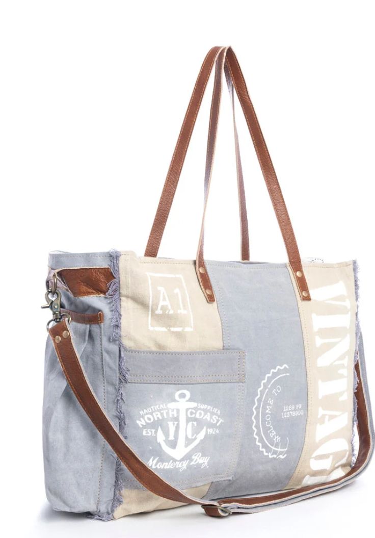 Queen Creek Weekender Bag in Sky Blue