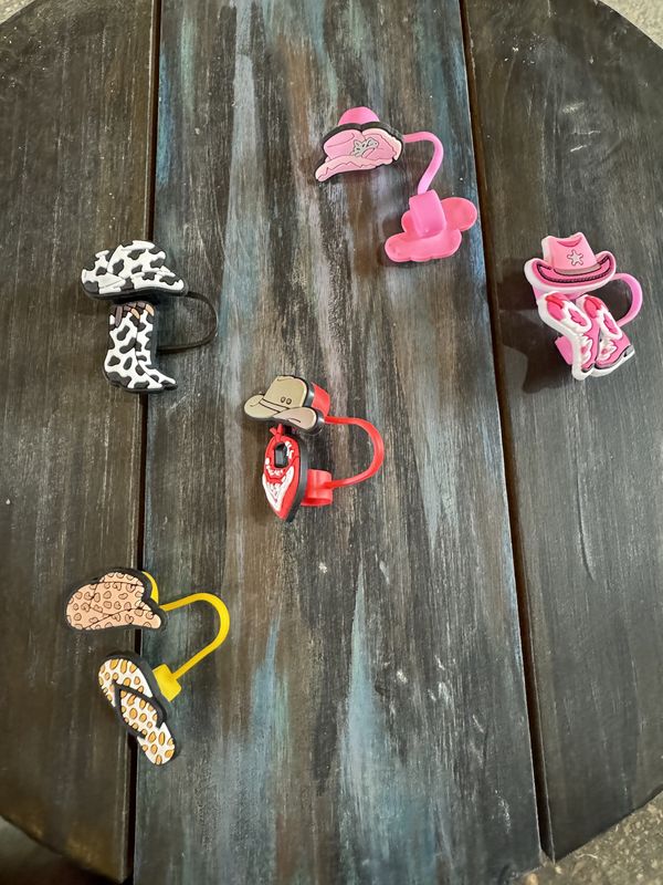 Western Straw Topper
