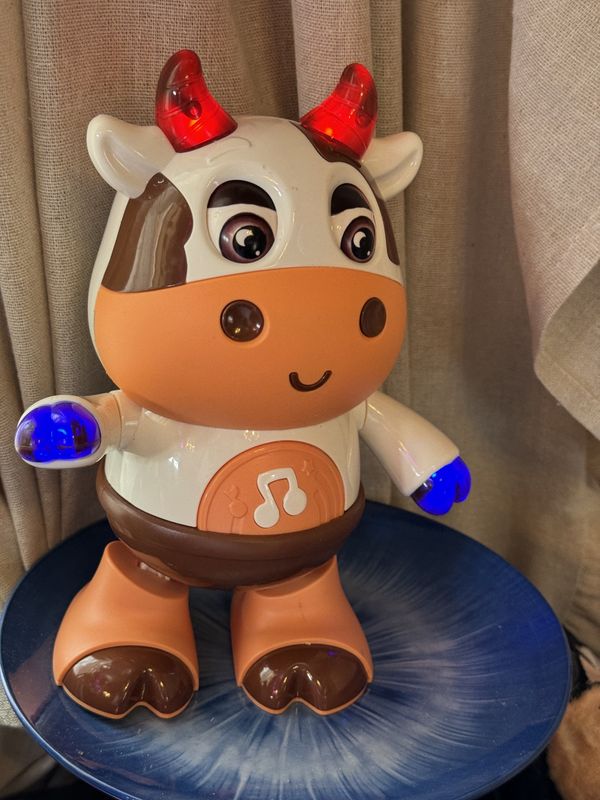 Musical Dancing Cow