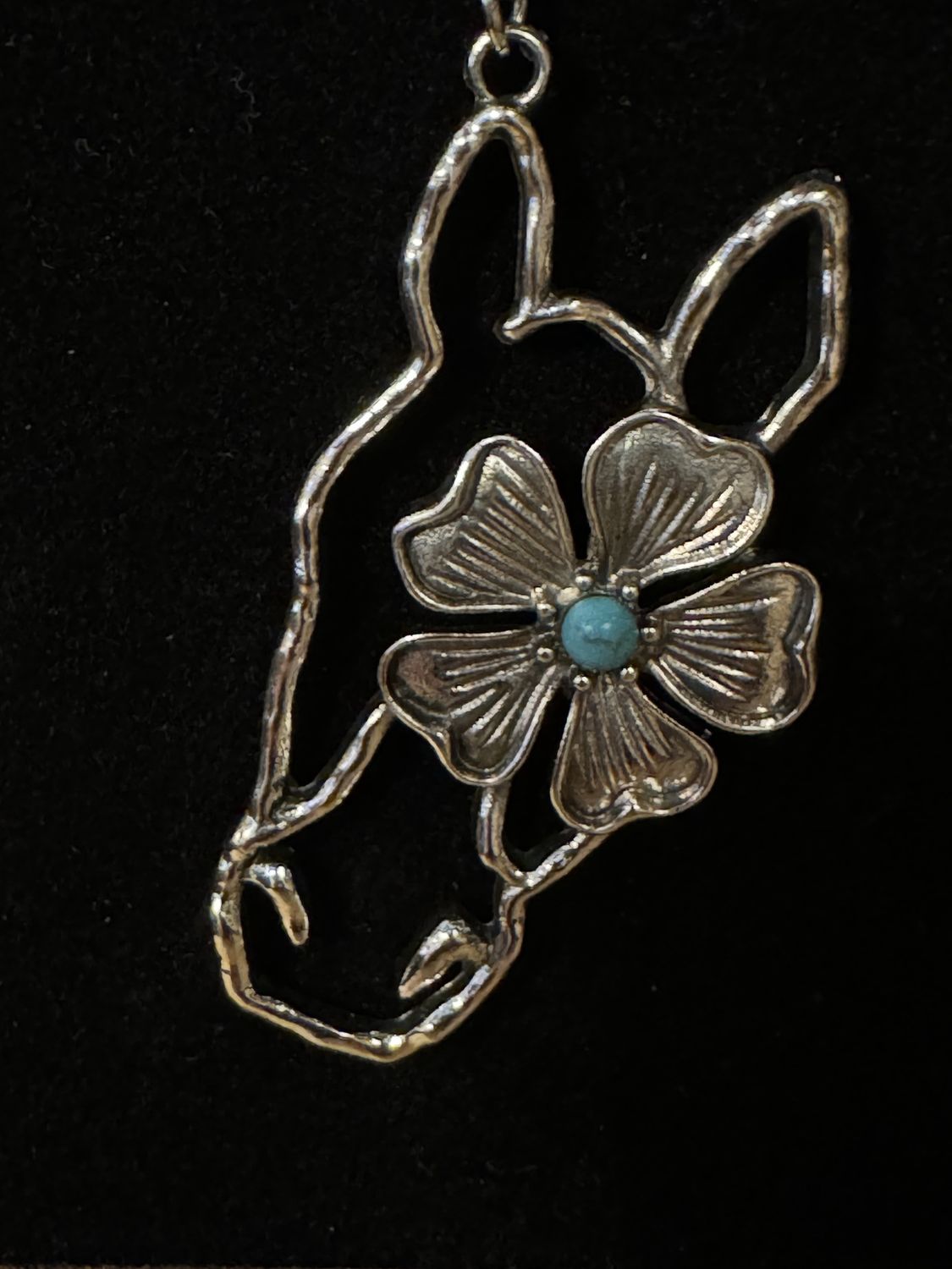 Horsehead Flower Necklace