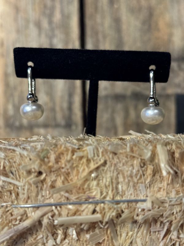Sterling Silver &amp; Freshwater Pearl Earrings
