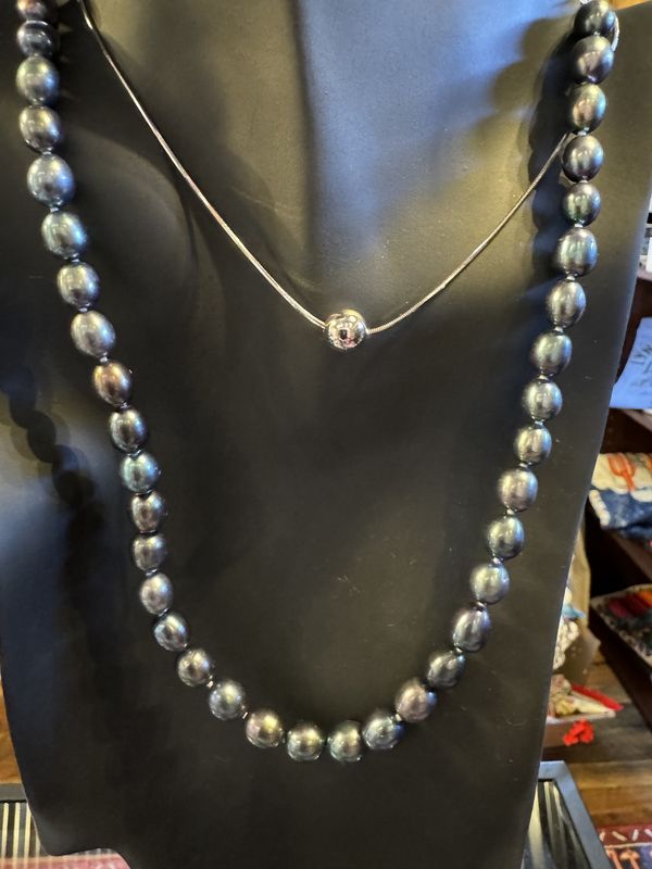 Cultured Black Pearl Necklace