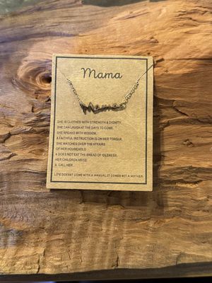 Mama Necklace
