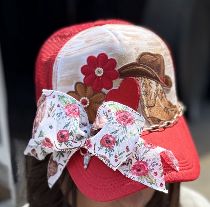 Highland Cow Wildflower Trucker Hat – Rhinestone Cowgirl Style