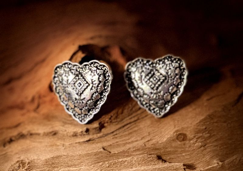 Silver-Tone Western Heart Stud Earrings | Boutique Fashion Jewelry | LynnDare Farms