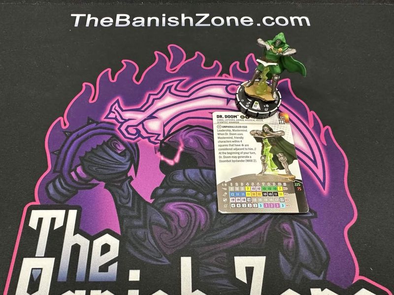 Marvel Heroclix Collector's Trove 043 Dr. Doom Chase Figure with Card