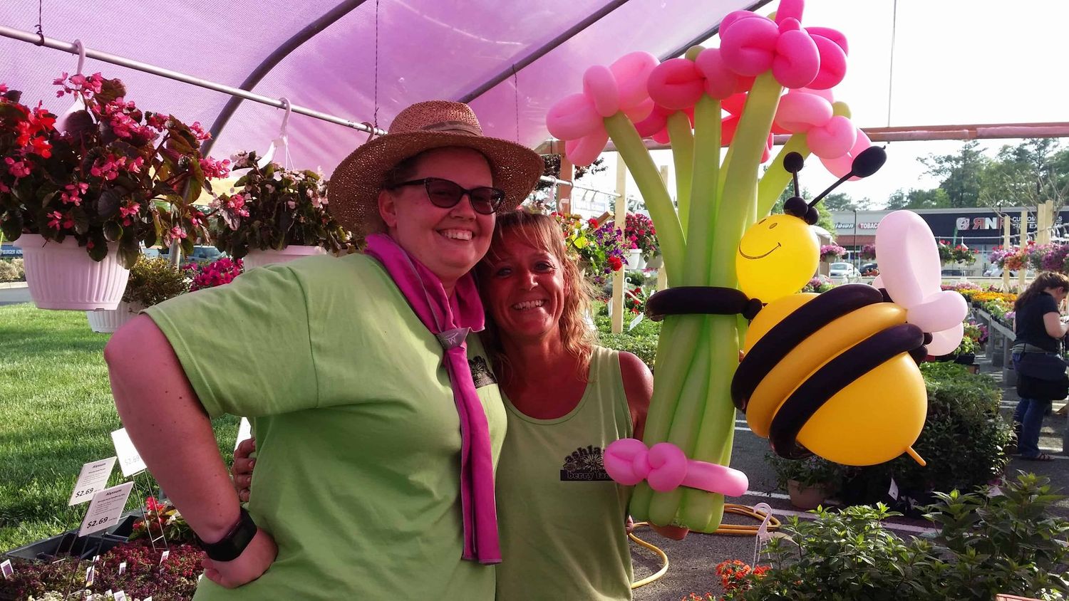 Balloon Bumble Bee & Flower Bouquet