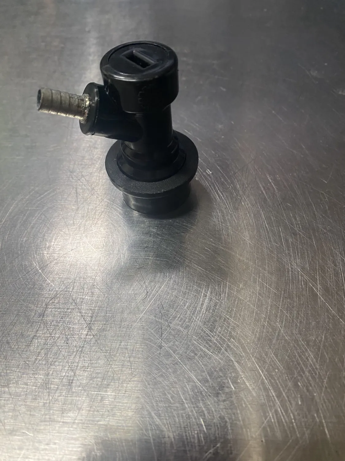 Used Ball Lock Disconnect With Barb (Liquid)