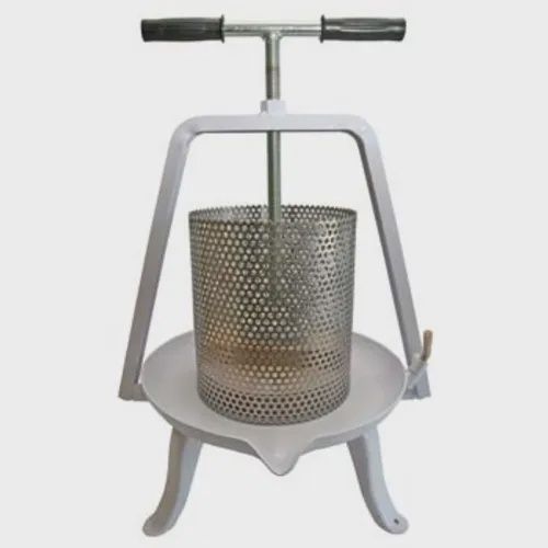 Small Fruit Press Rental - Per Hour