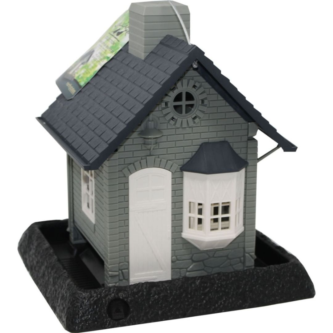 BAYSIDE COTTAGE BIRD FEEDER