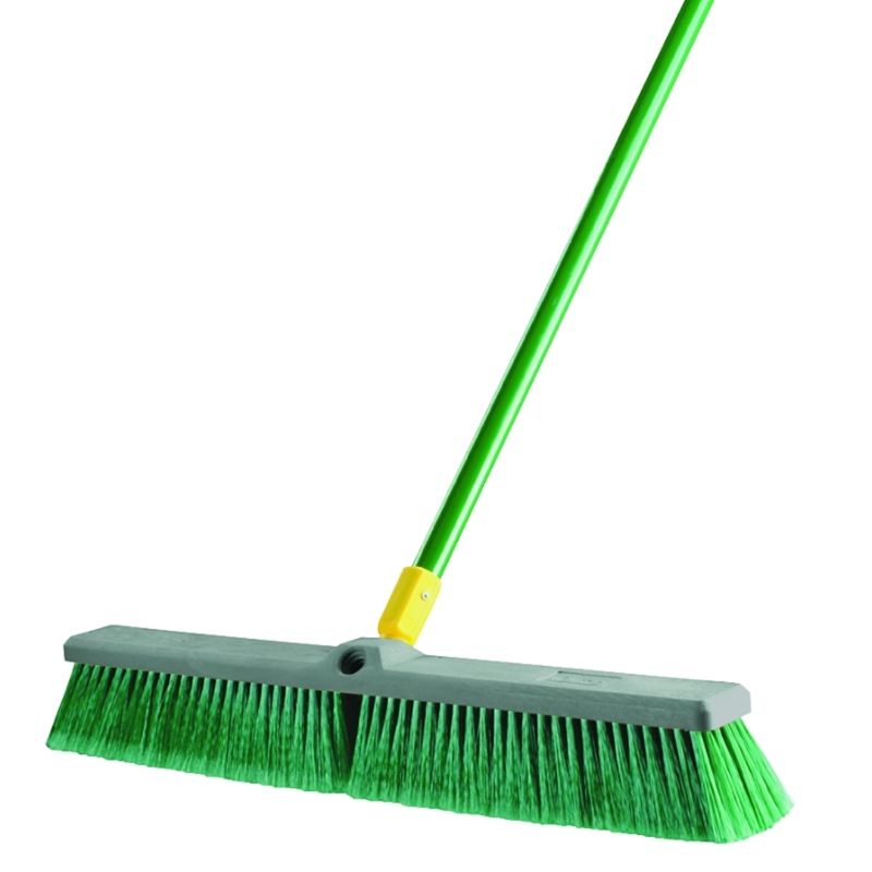 00538 INDOOR/OUTDOOR PUSHBROOM 24IN