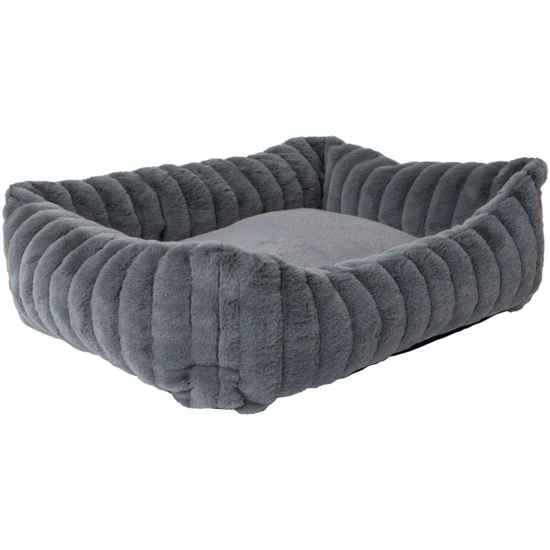 PETMATE LAVENDER INFUSED PLUSH CUDDLER BED 26X22IN