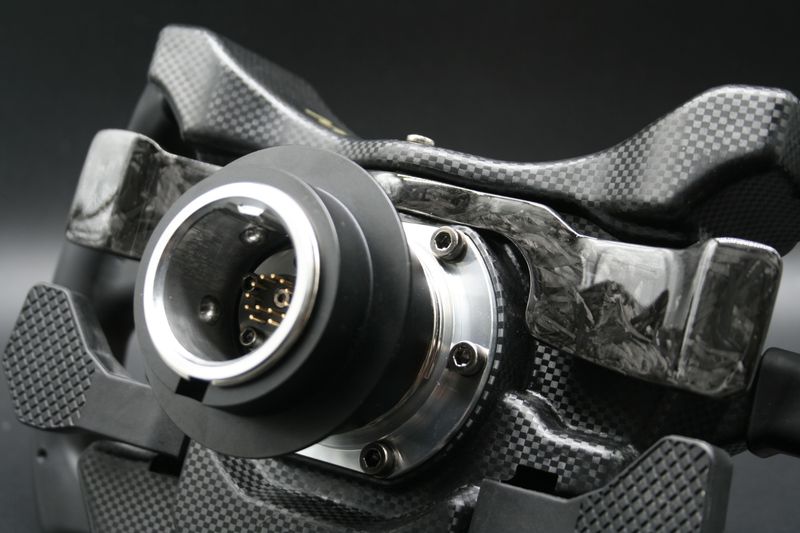 Forged Carbon Schaltwippe für Fanatec McLaren GT3 Lenkrad – Gewichtsoptimiertes Einzelstück