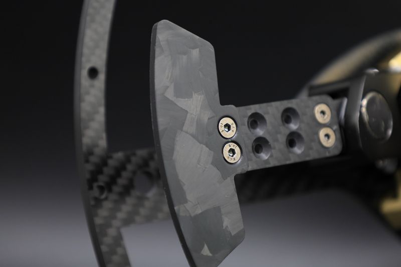 Forged Carbon Schaltwippen – Standard Version für Fanatec Clubsport, Podium & Formel Lenkräder (7 mm Lochabstand)