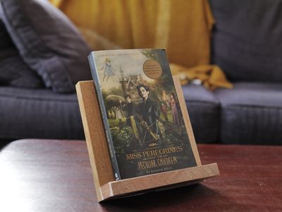 Miss Peregrine’s Home for Peculiar Children by Ransom Riggs